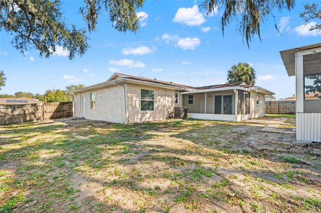 815 SHANGRI LA DRIVE, Seffner, FL 33584