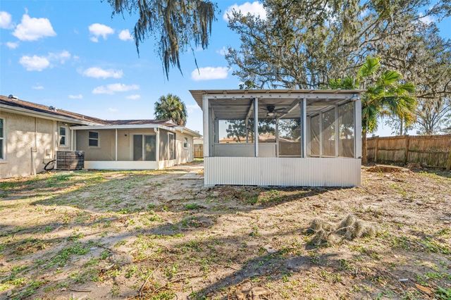 815 SHANGRI LA DRIVE, Seffner, FL 33584