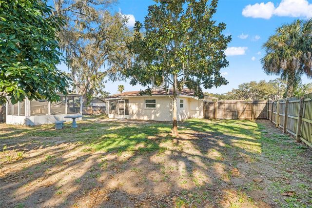 815 SHANGRI LA DRIVE, Seffner, FL 33584