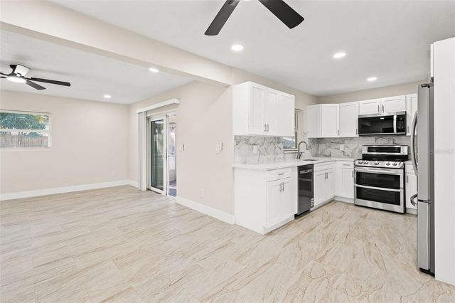 815 SHANGRI LA DRIVE, Seffner, FL 33584