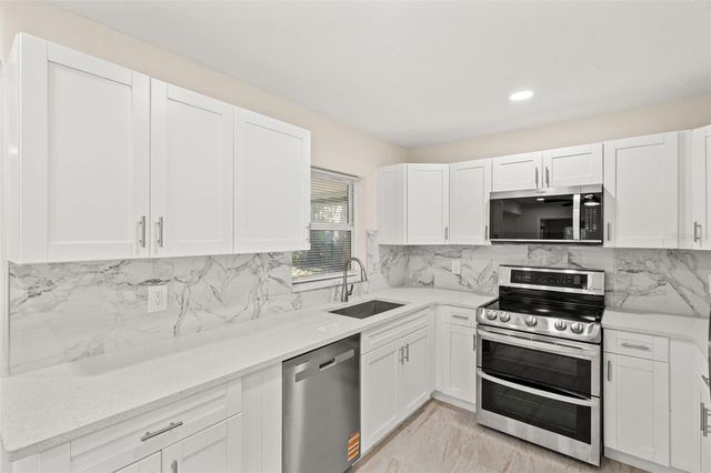 815 SHANGRI LA DRIVE, Seffner, FL 33584