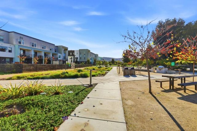 5740 Vibrant Loop, San Jose, CA 95119