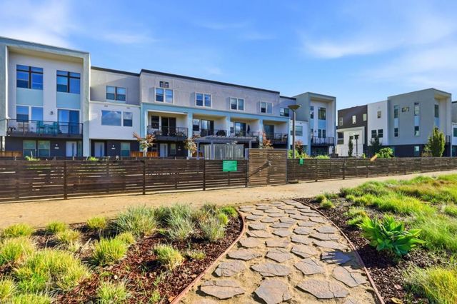 5740 Vibrant Loop, San Jose, CA 95119