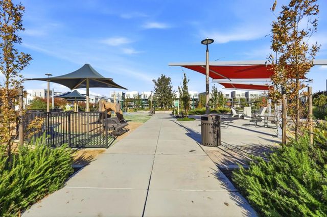 5740 Vibrant Loop, San Jose, CA 95119