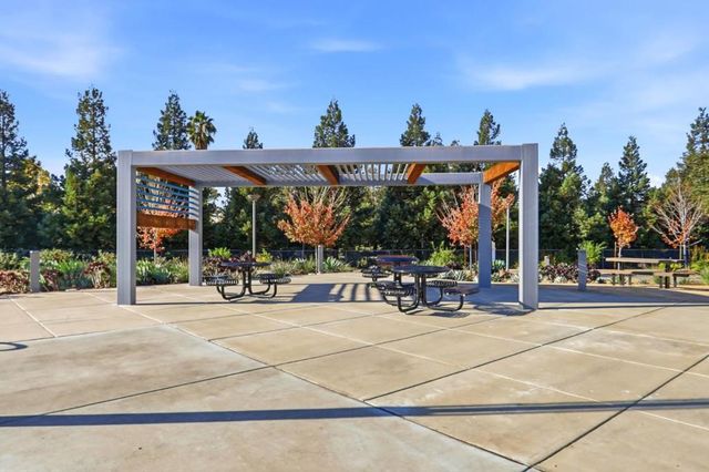 5740 Vibrant Loop, San Jose, CA 95119