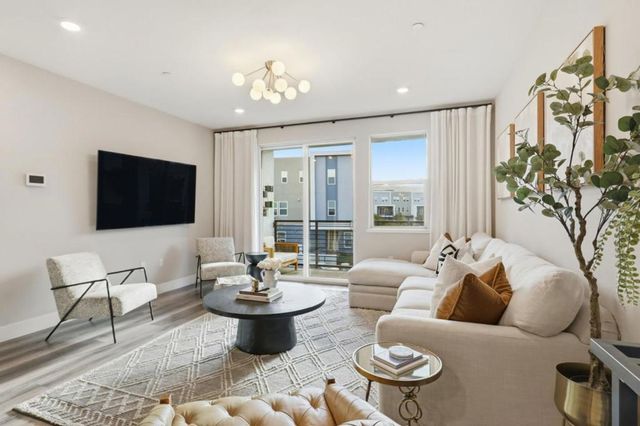 5740 Vibrant Loop, San Jose, CA 95119