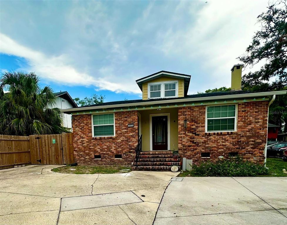 606 LAKE DOT CIRCLE C, Orlando, FL 32801