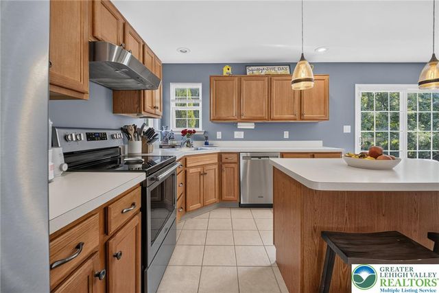 4130 Redbud Drive East, Whitehall Twp, PA 18052