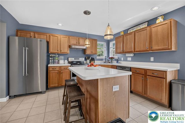 4130 Redbud Drive East, Whitehall Twp, PA 18052