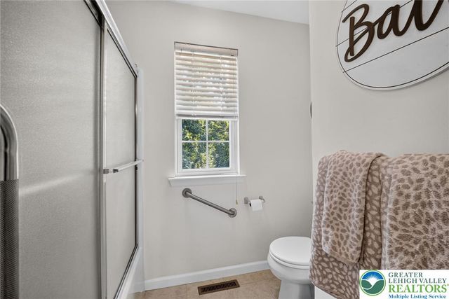 4130 Redbud Drive East, Whitehall Twp, PA 18052