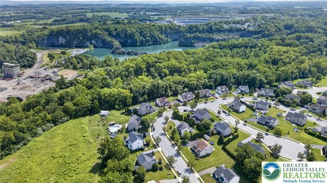 4130 Redbud Drive East, Whitehall Twp, PA 18052