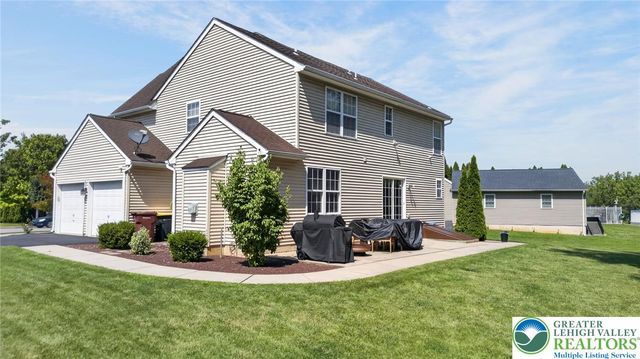4130 Redbud Drive East, Whitehall Twp, PA 18052