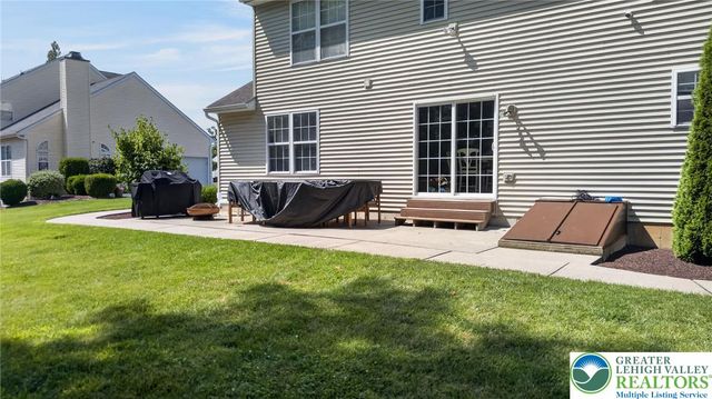 4130 Redbud Drive East, Whitehall Twp, PA 18052