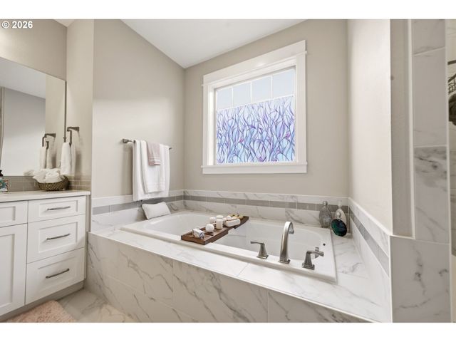3940 Nw 75TH Ave, Camas, WA 98607