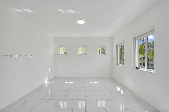 10065 Bay Harbor Ter, Bay Harbor Islands, FL 33154