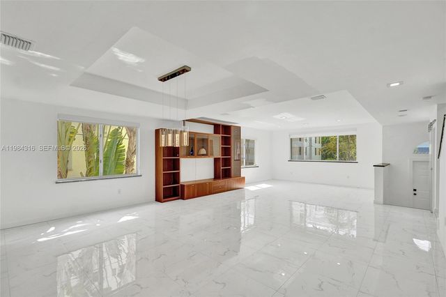 10065 Bay Harbor Ter, Bay Harbor Islands, FL 33154