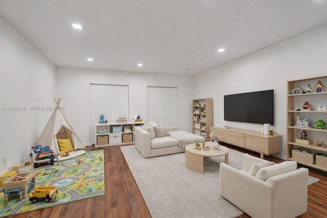 10065 Bay Harbor Ter, Bay Harbor Islands, FL 33154