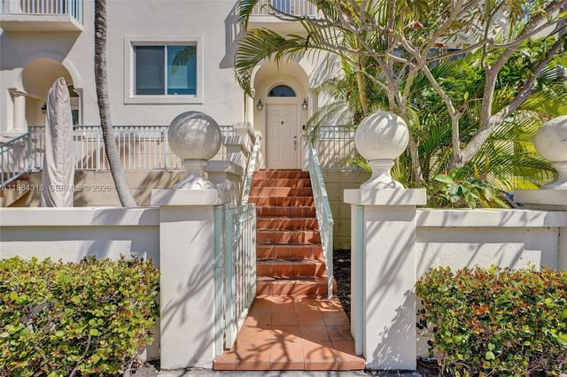 10065 Bay Harbor Ter, Bay Harbor Islands, FL 33154