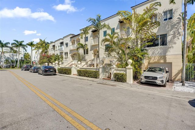 10065 Bay Harbor Ter, Bay Harbor Islands, FL 33154