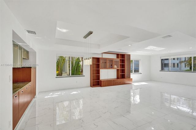 10065 Bay Harbor Ter, Bay Harbor Islands, FL 33154