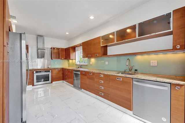 10065 Bay Harbor Ter, Bay Harbor Islands, FL 33154