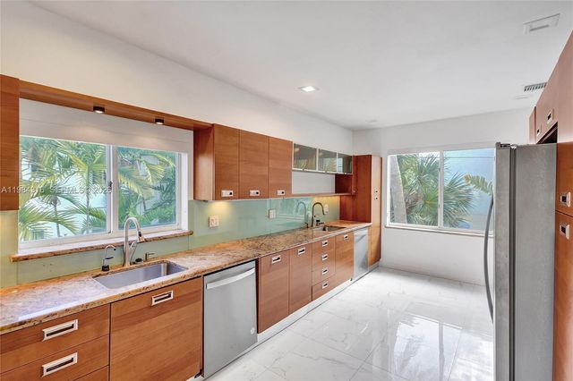 10065 Bay Harbor Ter, Bay Harbor Islands, FL 33154