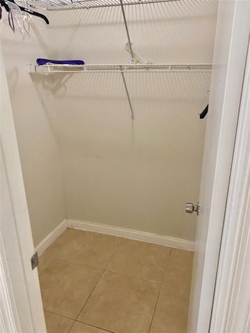 1430 NE 41st Dr, Pompano Beach, FL 33064