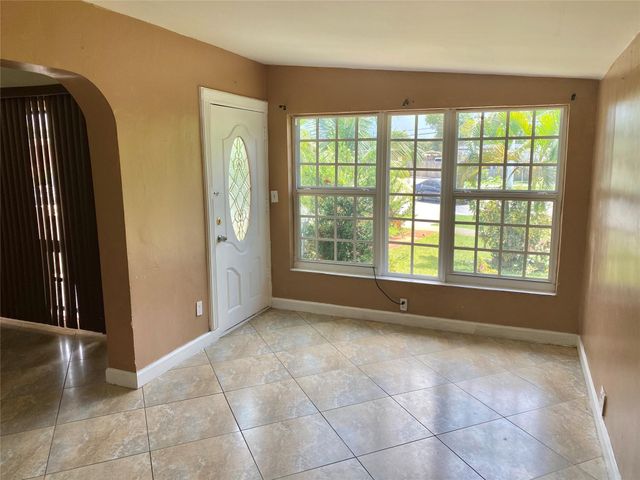 1430 NE 41st Dr, Pompano Beach, FL 33064