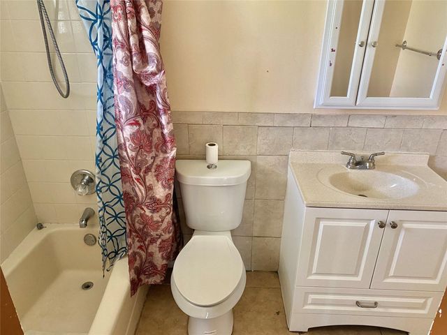 1430 NE 41st Dr, Pompano Beach, FL 33064