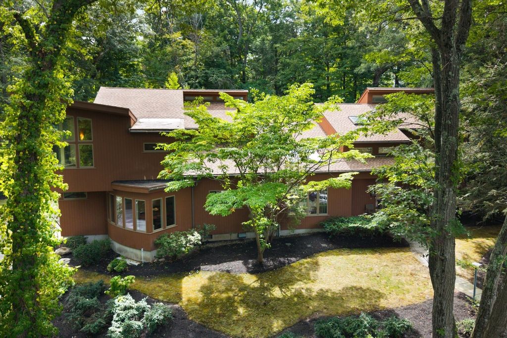 40 Warren Street, Newton, MA 02459