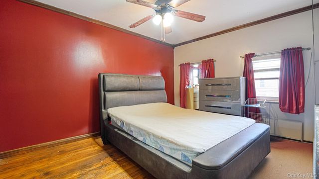 2521 Yates Avenue, Bronx, NY 10469