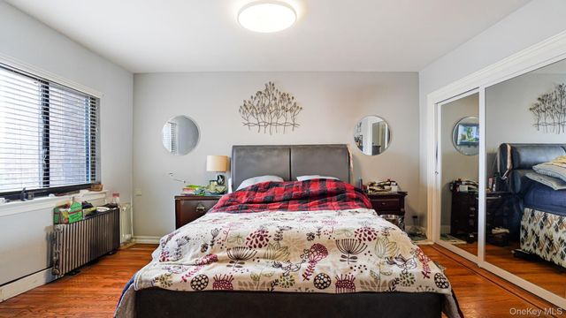 2521 Yates Avenue, Bronx, NY 10469