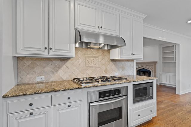 2711 Mountain Laurel DR, Austin, TX 78703