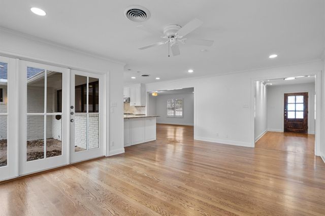 2711 Mountain Laurel DR, Austin, TX 78703