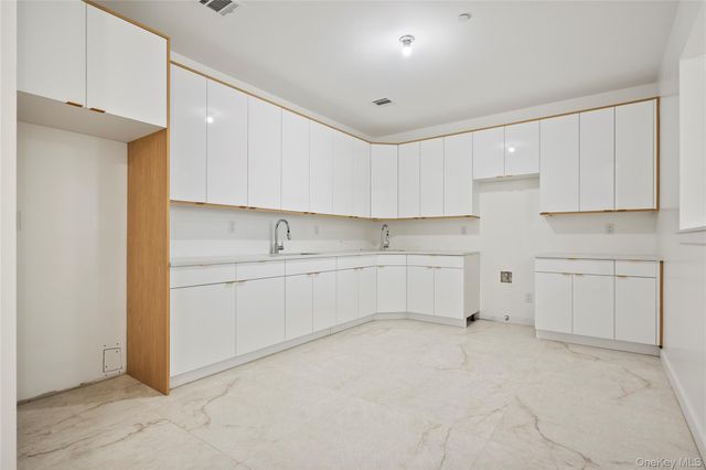 130 Union Road 201, Spring Valley, NY 10977