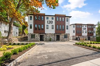 130 Union Road 201, Spring Valley, NY 10977