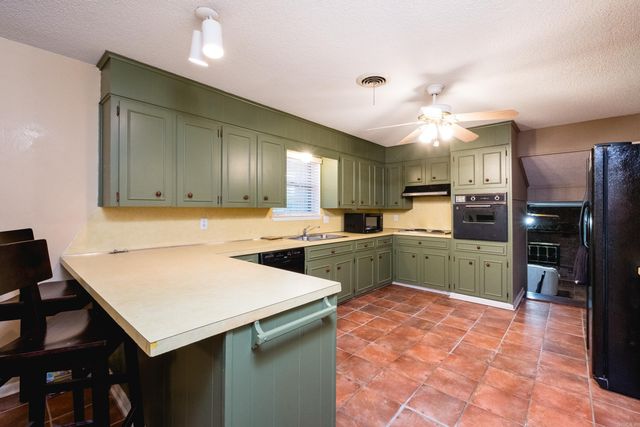 2421 Gunpowder Road, Little Rock, AR 72212
