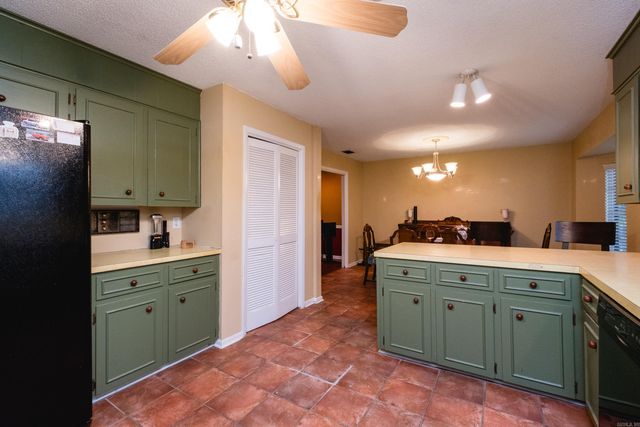 2421 Gunpowder Road, Little Rock, AR 72212
