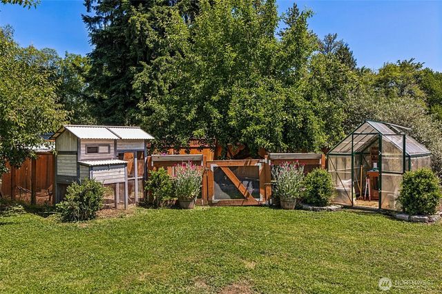 324 Nisqually Cut Off Road SE, Olympia, WA 98513