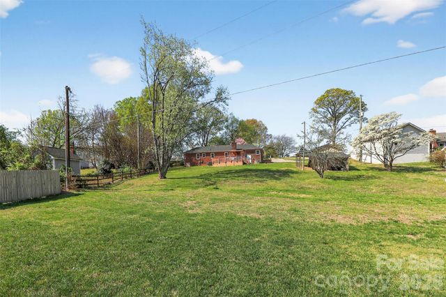 4019 Back Creek Church Road, Charlotte, NC 28213