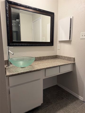 10437 High Hollows Drive 220, Dallas, TX 75230