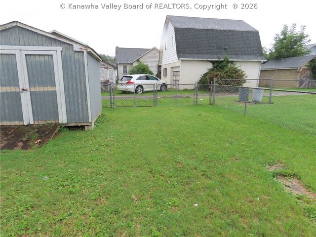 217 17th Street, Dunbar, WV 25064
