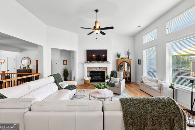 73 Oakhurst Trail, Sharpsburg, GA 30277