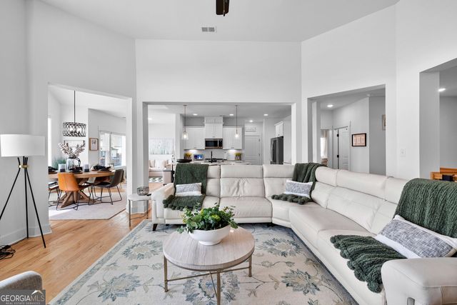 73 Oakhurst Trail, Sharpsburg, GA 30277