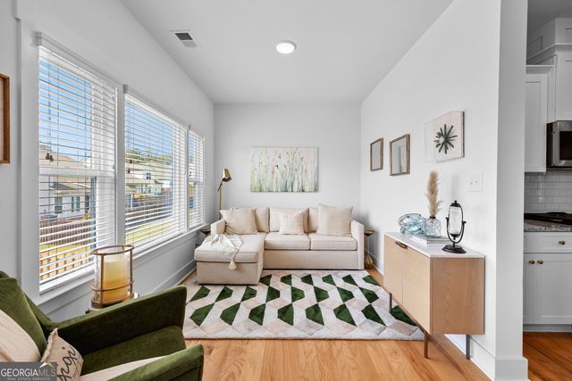 73 Oakhurst Trail, Sharpsburg, GA 30277