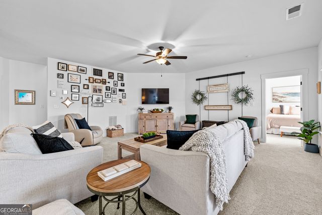 73 Oakhurst Trail, Sharpsburg, GA 30277