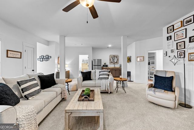 73 Oakhurst Trail, Sharpsburg, GA 30277