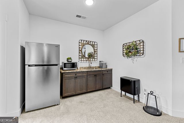 73 Oakhurst Trail, Sharpsburg, GA 30277