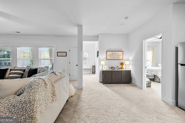 73 Oakhurst Trail, Sharpsburg, GA 30277