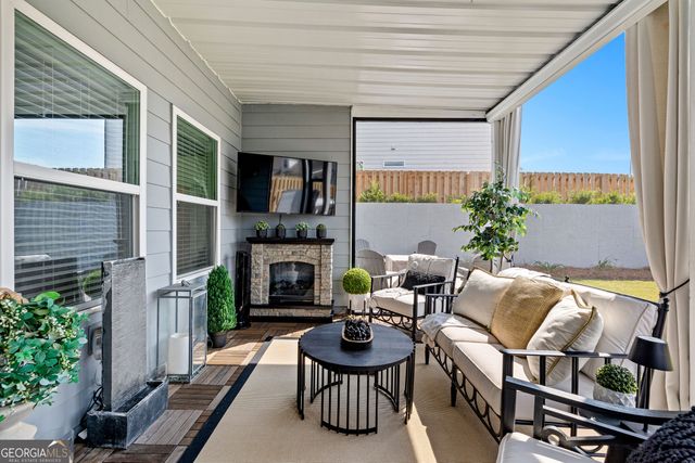 73 Oakhurst Trail, Sharpsburg, GA 30277